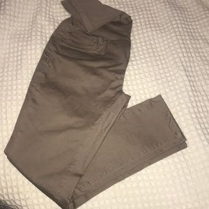 Petite size lg maternity pants